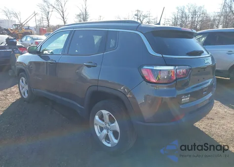 2018 Jeep Compass Latitude 4X4 из США, поврежденный, VIN 3C4NJDBB3JT103703